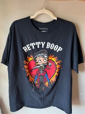 Betty Boop Biker Graphic T-Shirt Size M/L Black Motorcycle Flame Heart Tee